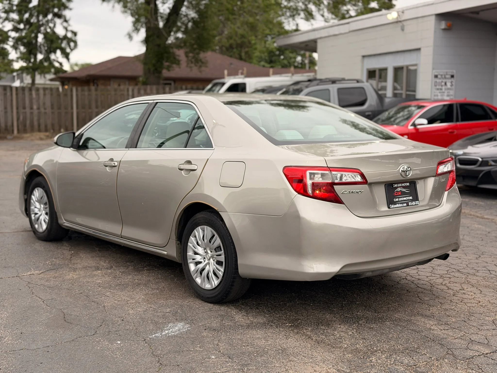 Used 2014 Toyota Camry LE FWD image 6