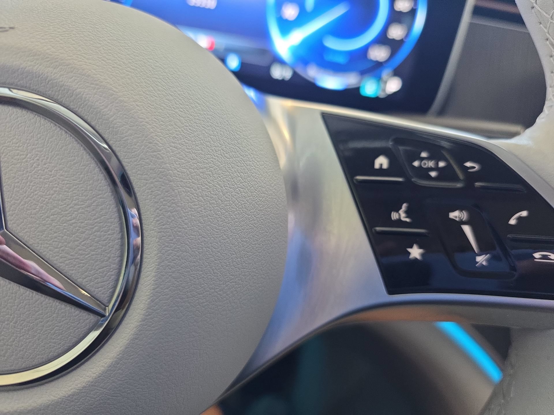 Certified 2023 Mercedes-Benz EQE 350+ SUV image 18