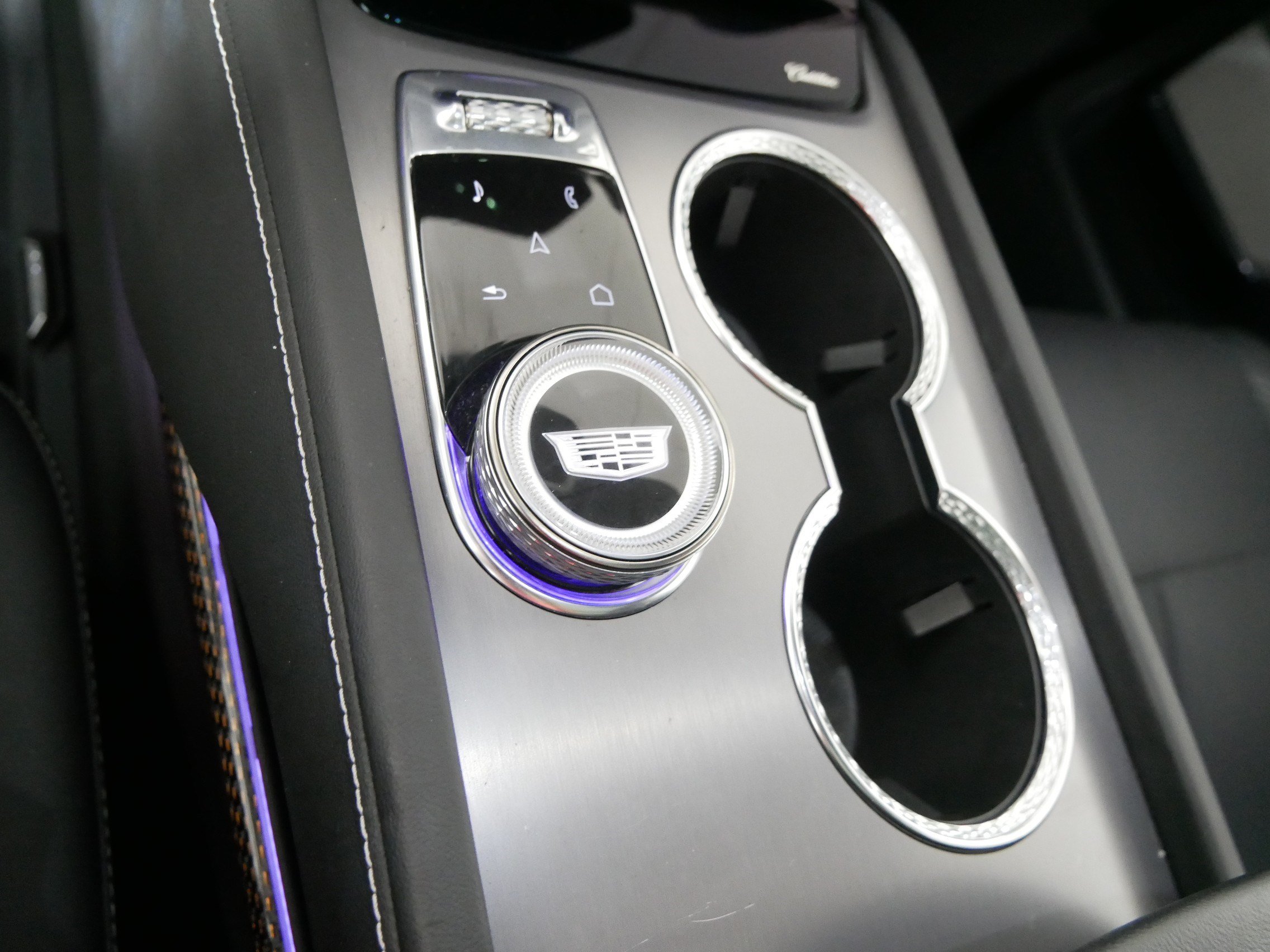 Used 2026 Cadillac Vistiq Sport w/ LPO, Floor Liner Package AWD/4WD image 29