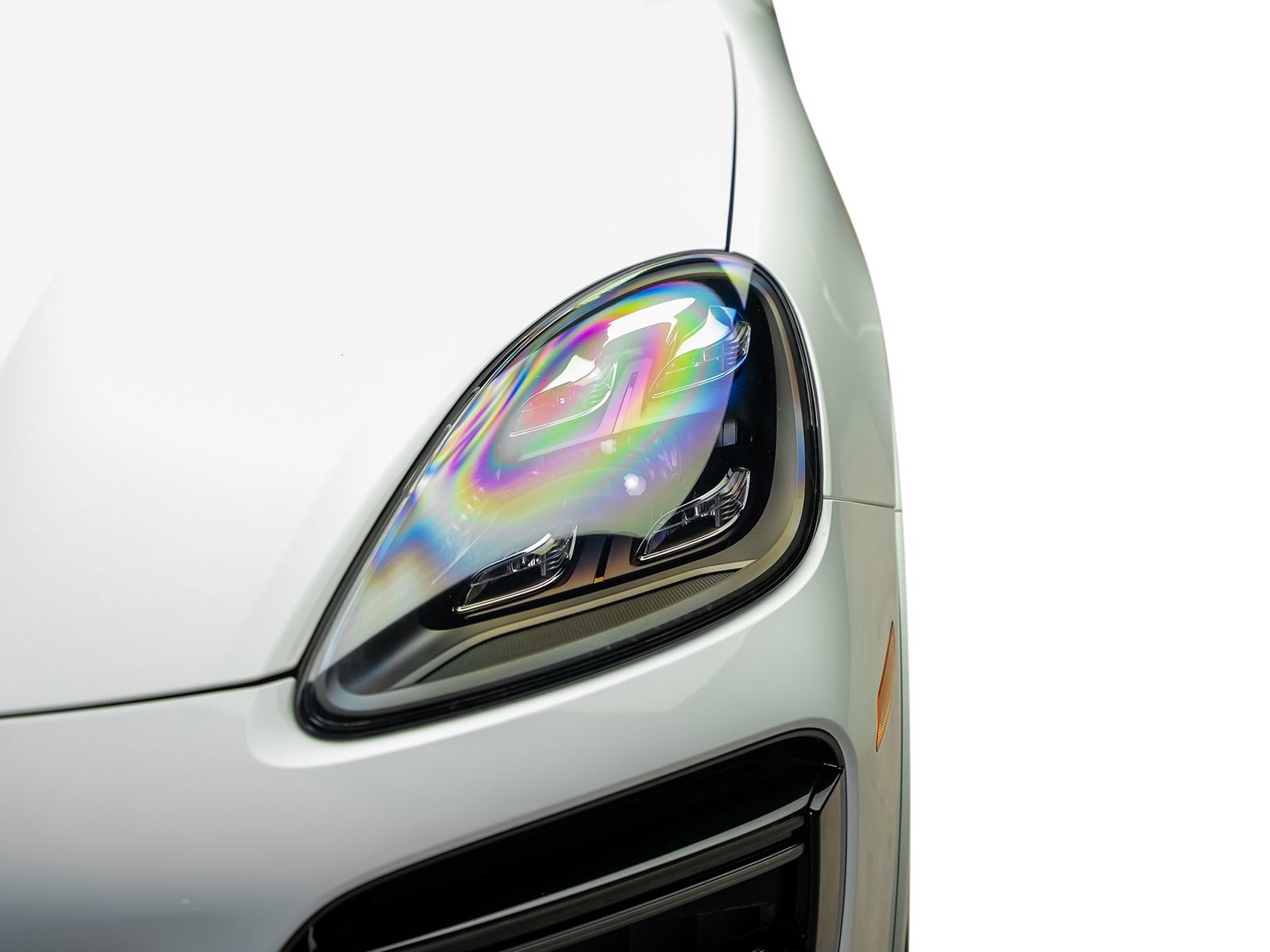Used 2022 Porsche Cayenne Turbo S AWD/4WD image 4