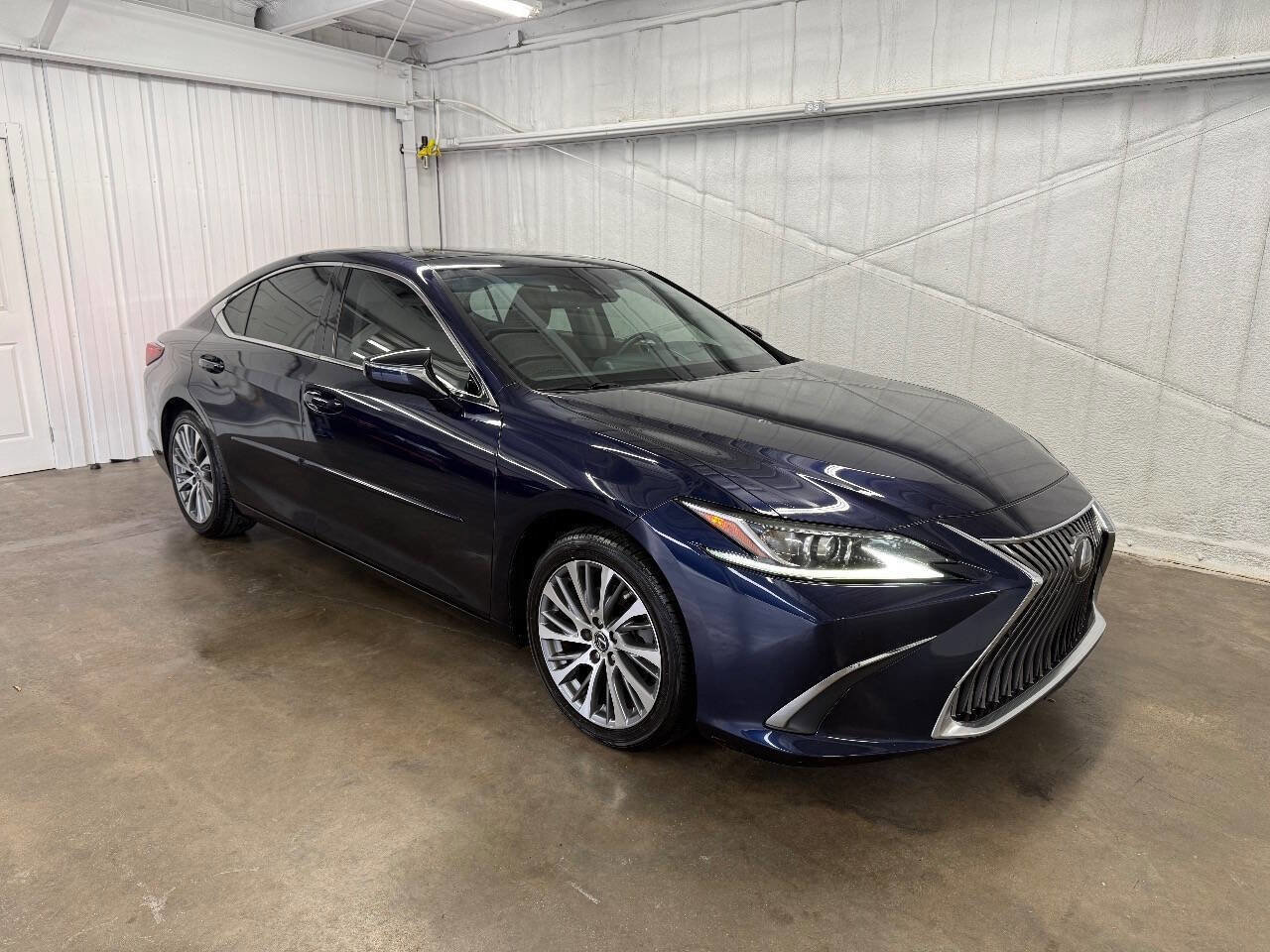 Used 2019 Lexus ES 350 image 1