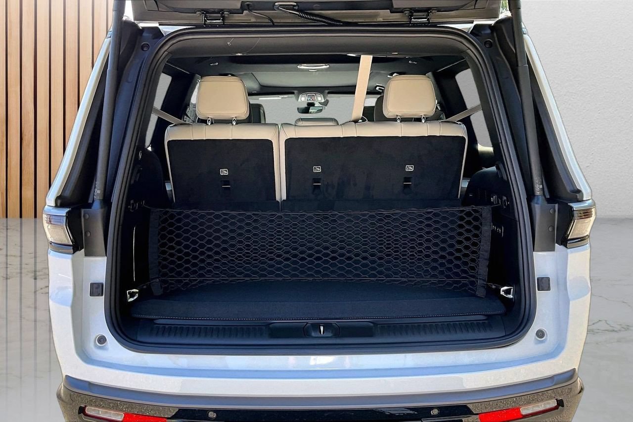 New 2026 Jeep Grand Wagoneer 4WD image 27