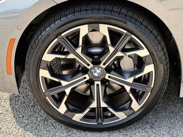 Used 2026 BMW 330i xDrive Sedan w/ Premium Package AWD/4WD image 13