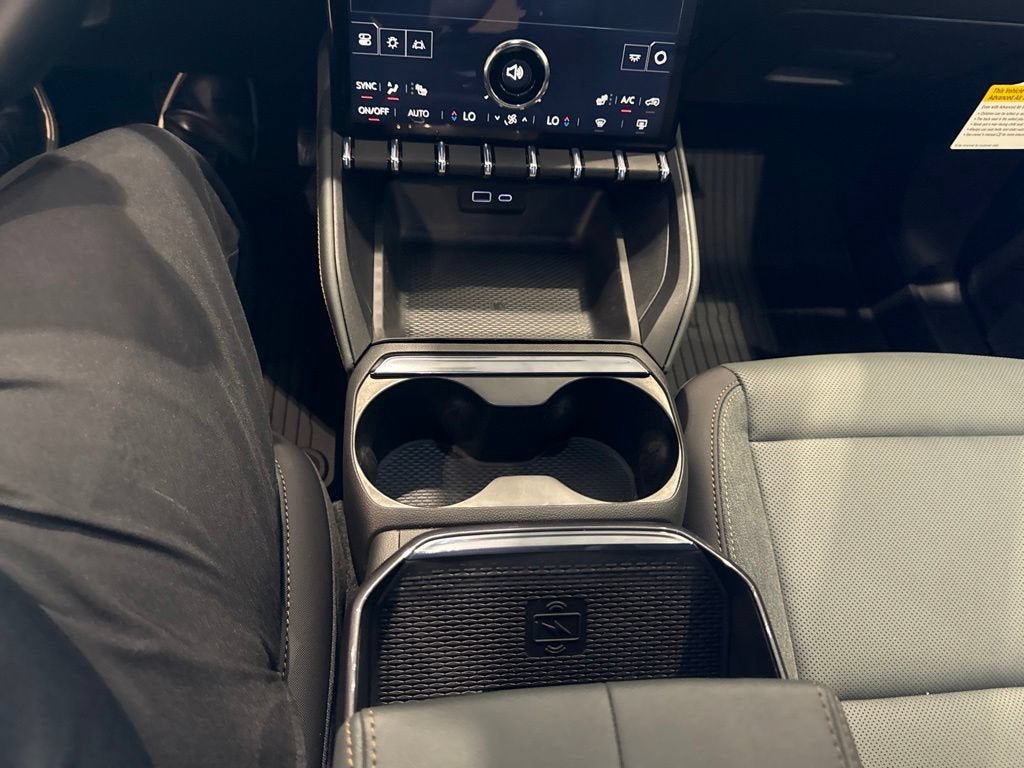 New 2026 GMC Terrain AT4 w/ LPO, Floor Liner Package AWD/4WD image 27