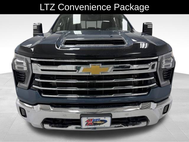 Certified 2024 Chevrolet Silverado 3500 LTZ w/ LTZ Premium Package AWD/4WD image 7