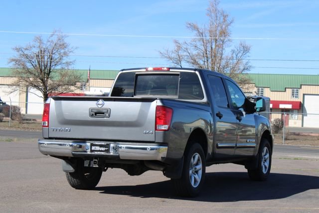 Used 2014 Nissan Titan SV image 5