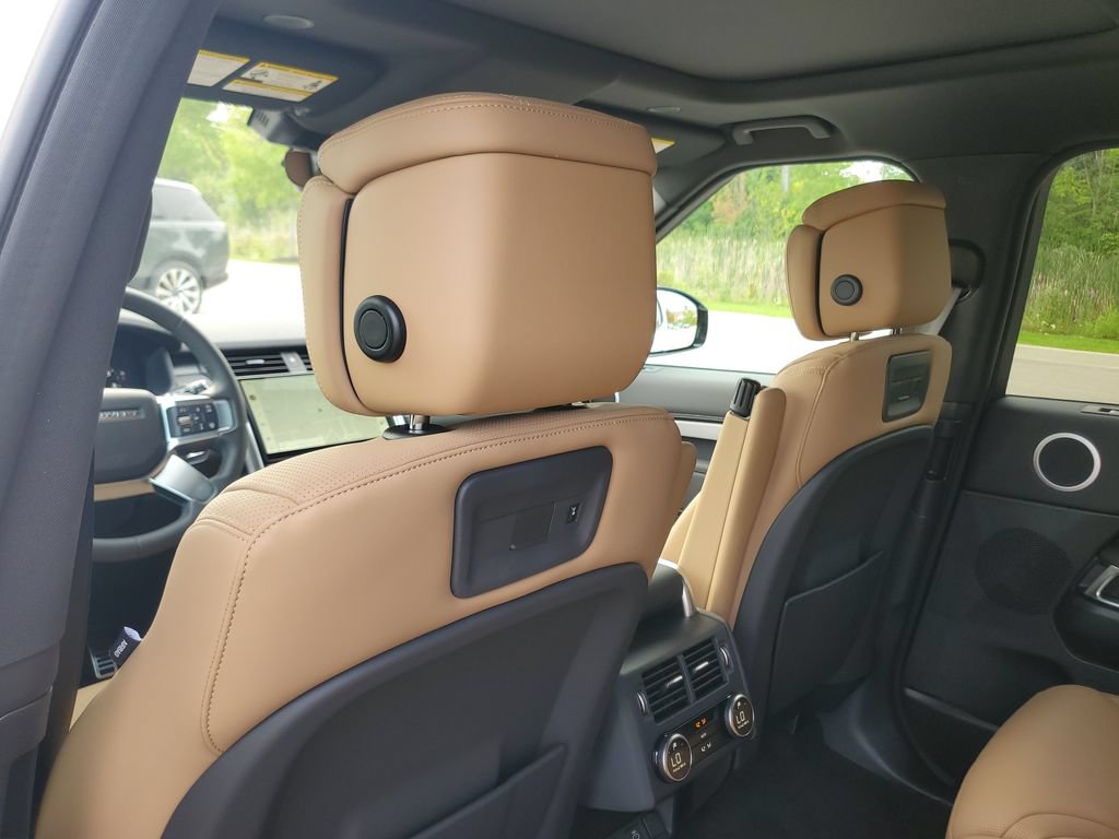 New 2026 Land Rover Discovery Dynamic SE AWD/4WD image 27