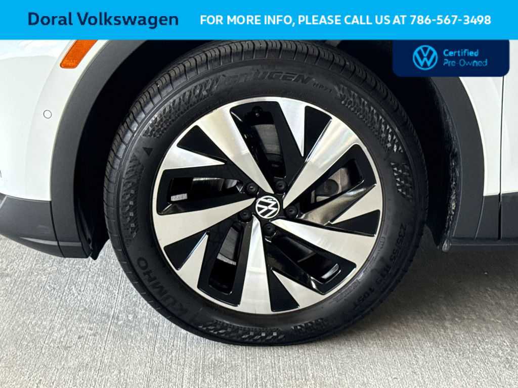 Used 2023 Volkswagen ID.4 Pro image 11