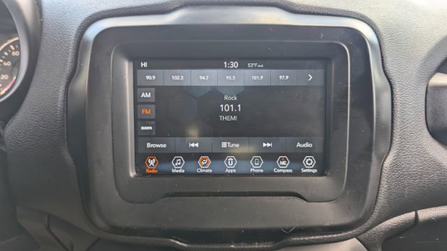 Used 2018 Jeep Renegade Latitude image 31