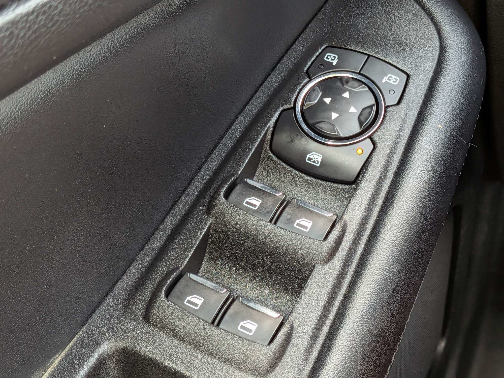 Used 2024 Ford Edge SE AWD/4WD image 28