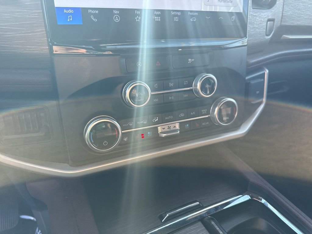 Used 2024 Ford Expedition Limited image 26