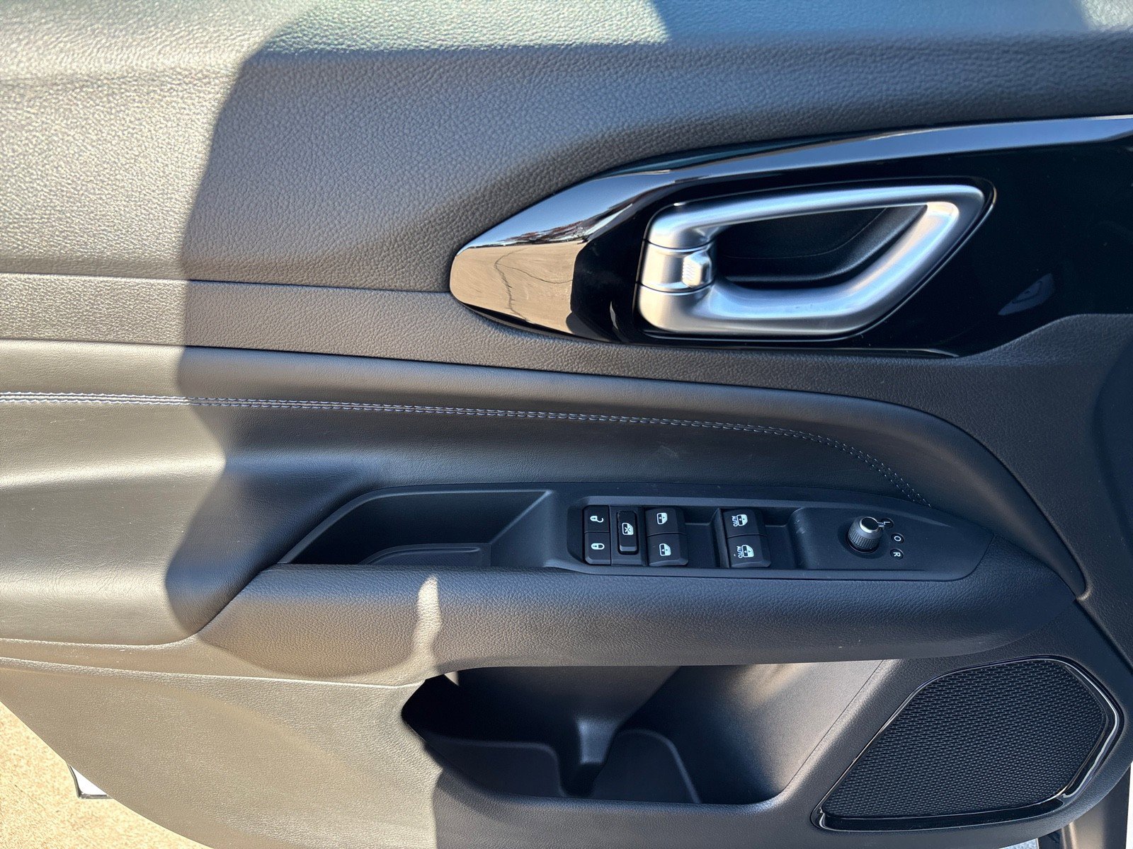 New 2026 Jeep Compass Limited image 12