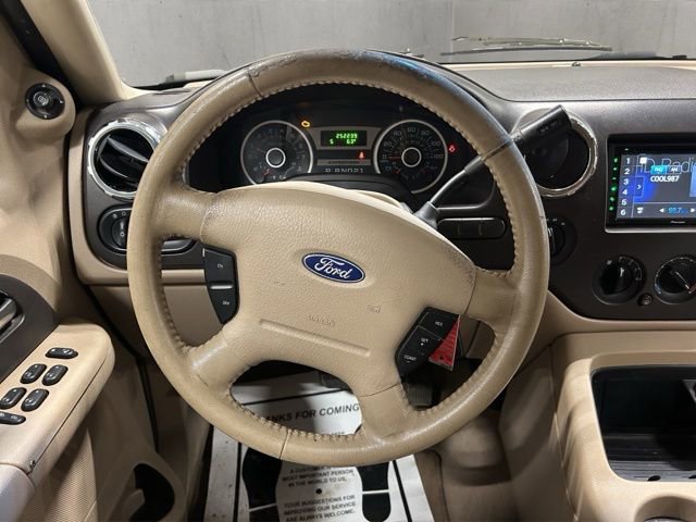 Used 2006 Ford Expedition XLT AWD/4WD image 14