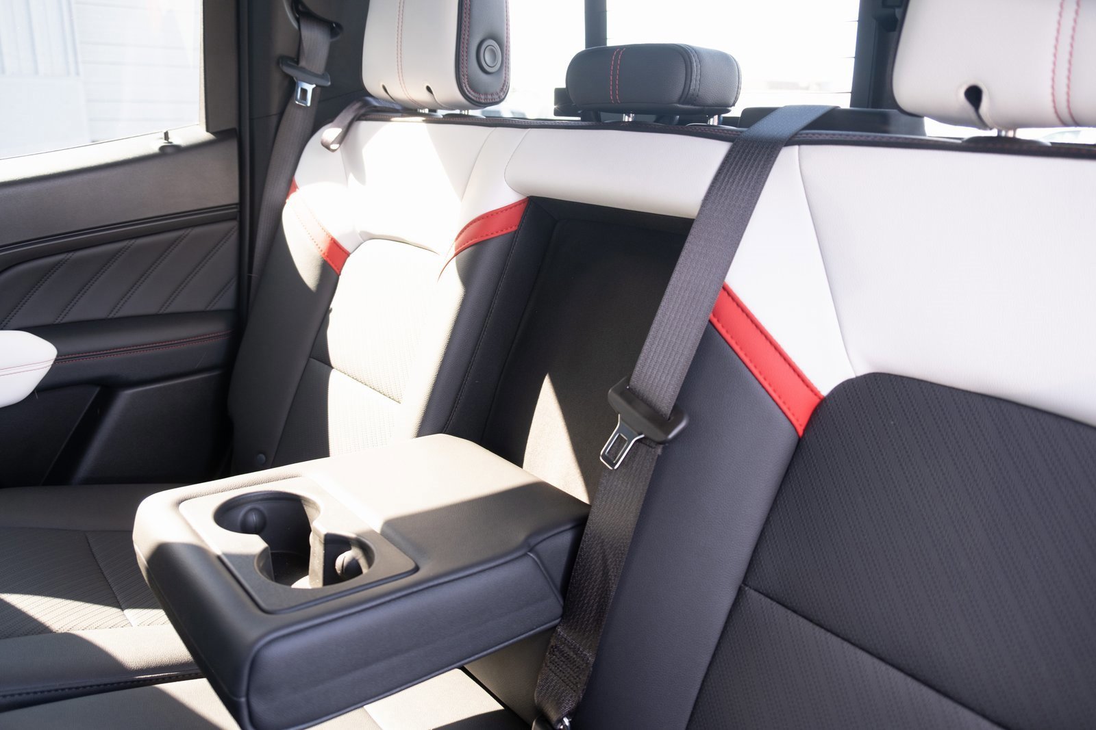 Used 2024 GMC Canyon AT4X image 20