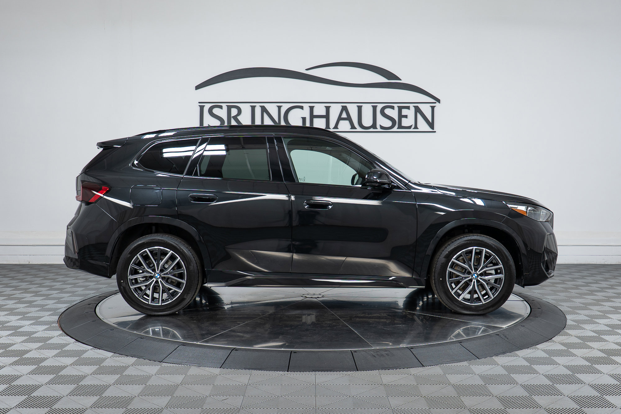 New 2026 BMW X1 xDrive28i w/ Technology Package AWD/4WD image 4