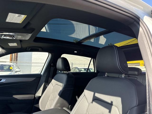 New 2026 Volkswagen Atlas Cross Sport SE image 14