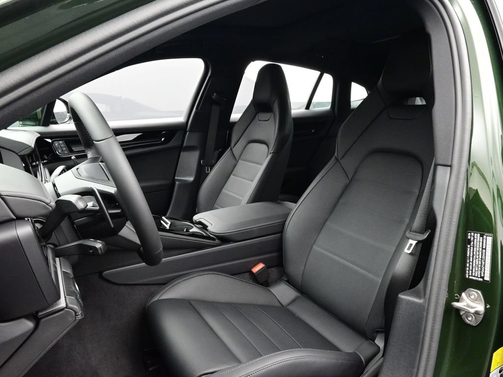 New 2026 Porsche Panamera 4 AWD/4WD image 5