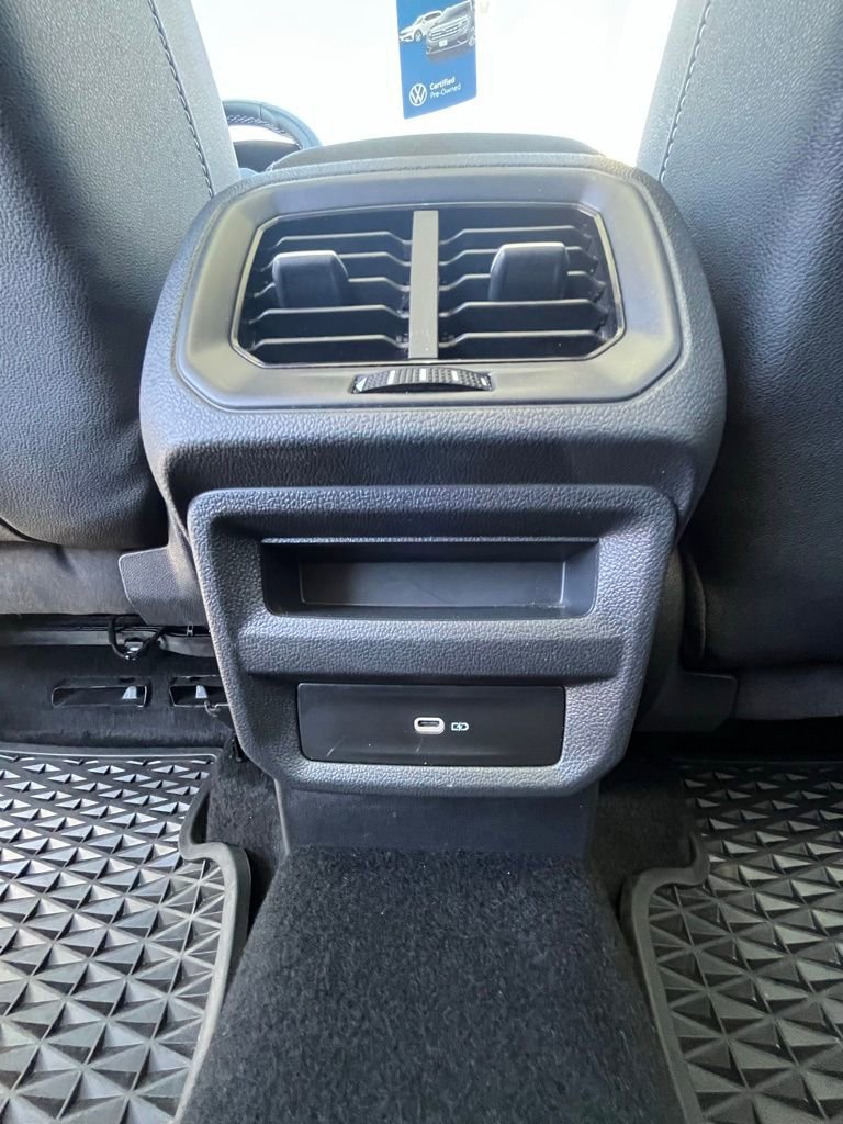 Certified 2025 Volkswagen Taos SEL AWD/4WD image 16