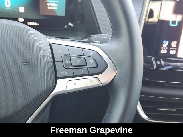 Used 2024 Volkswagen Atlas Cross Sport SEL Premium R-Line image 31