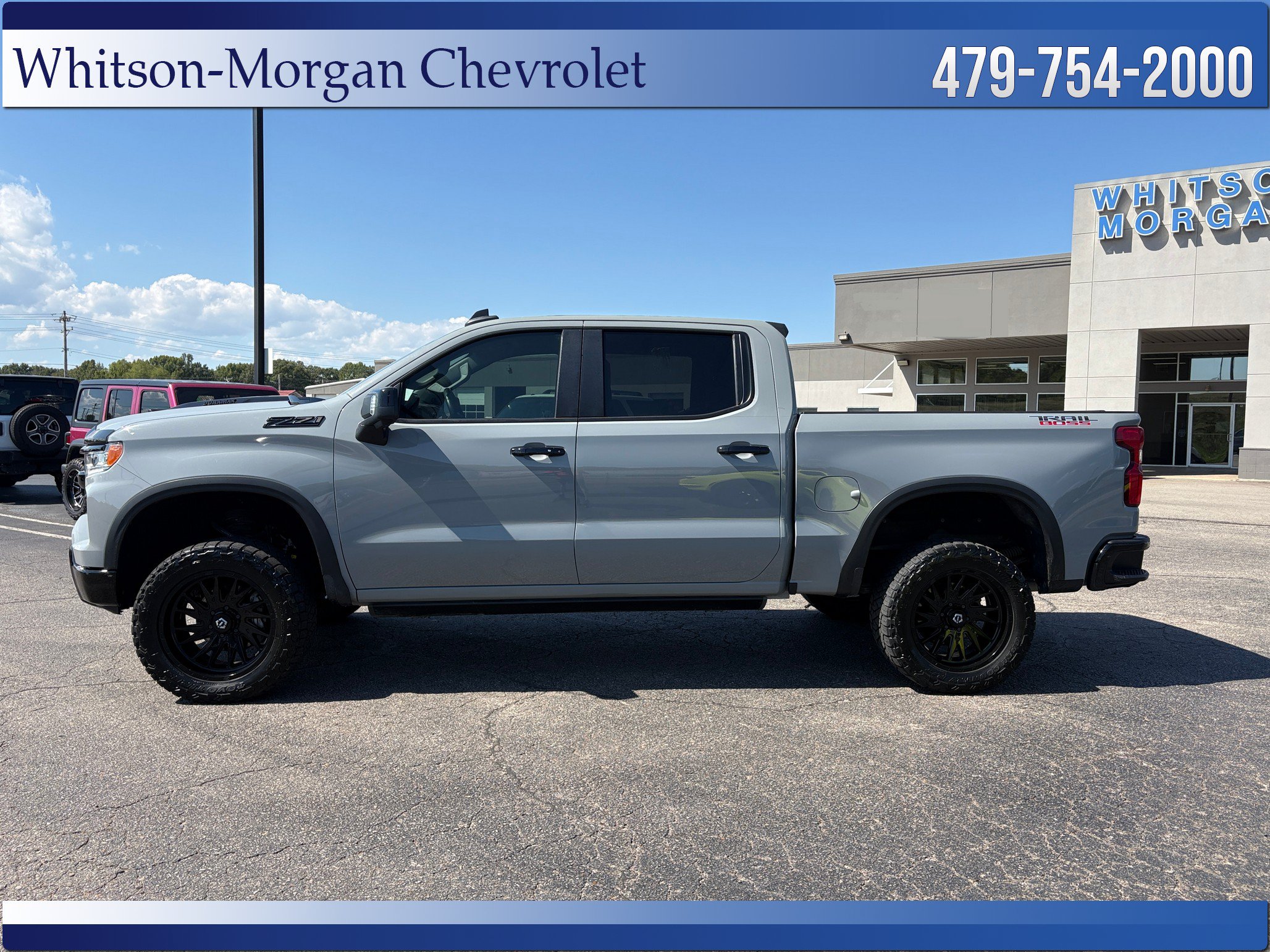 Used 2024 Chevrolet Silverado 1500 LT Trail Boss w/ Convenience Package II AWD/4WD image 2