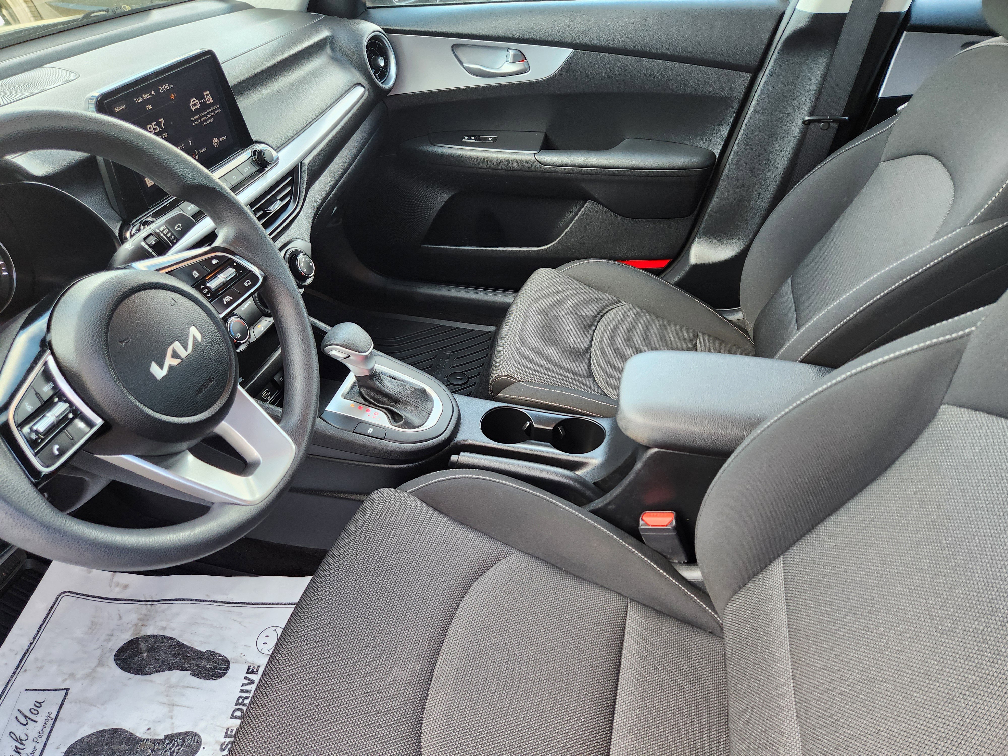 Used 2024 Kia Forte LXS w/ LXS Technology Package image 7