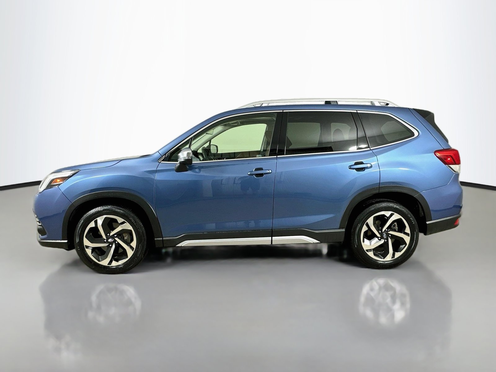 Used 2024 Subaru Forester Touring AWD/4WD image 8