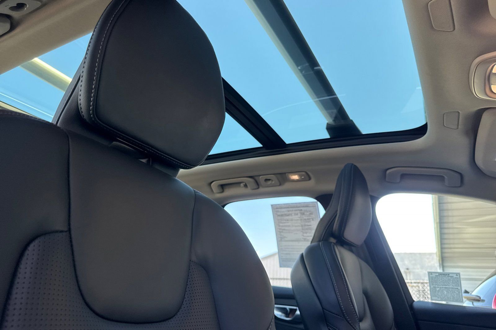 Certified 2023 Volvo XC60 T8 Ultimate image 20