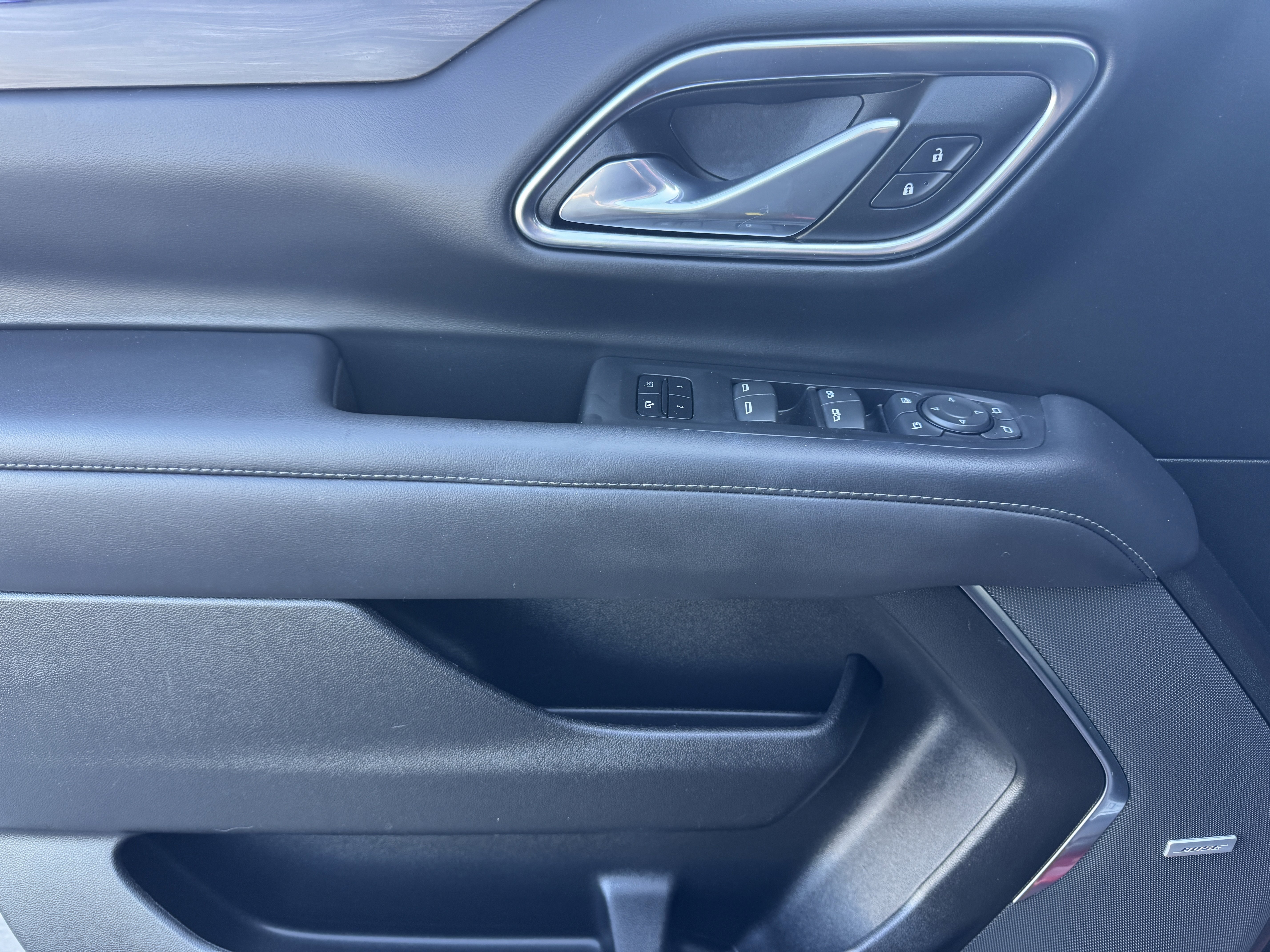 Used 2024 Chevrolet Tahoe LT w/ Luxury Package image 10