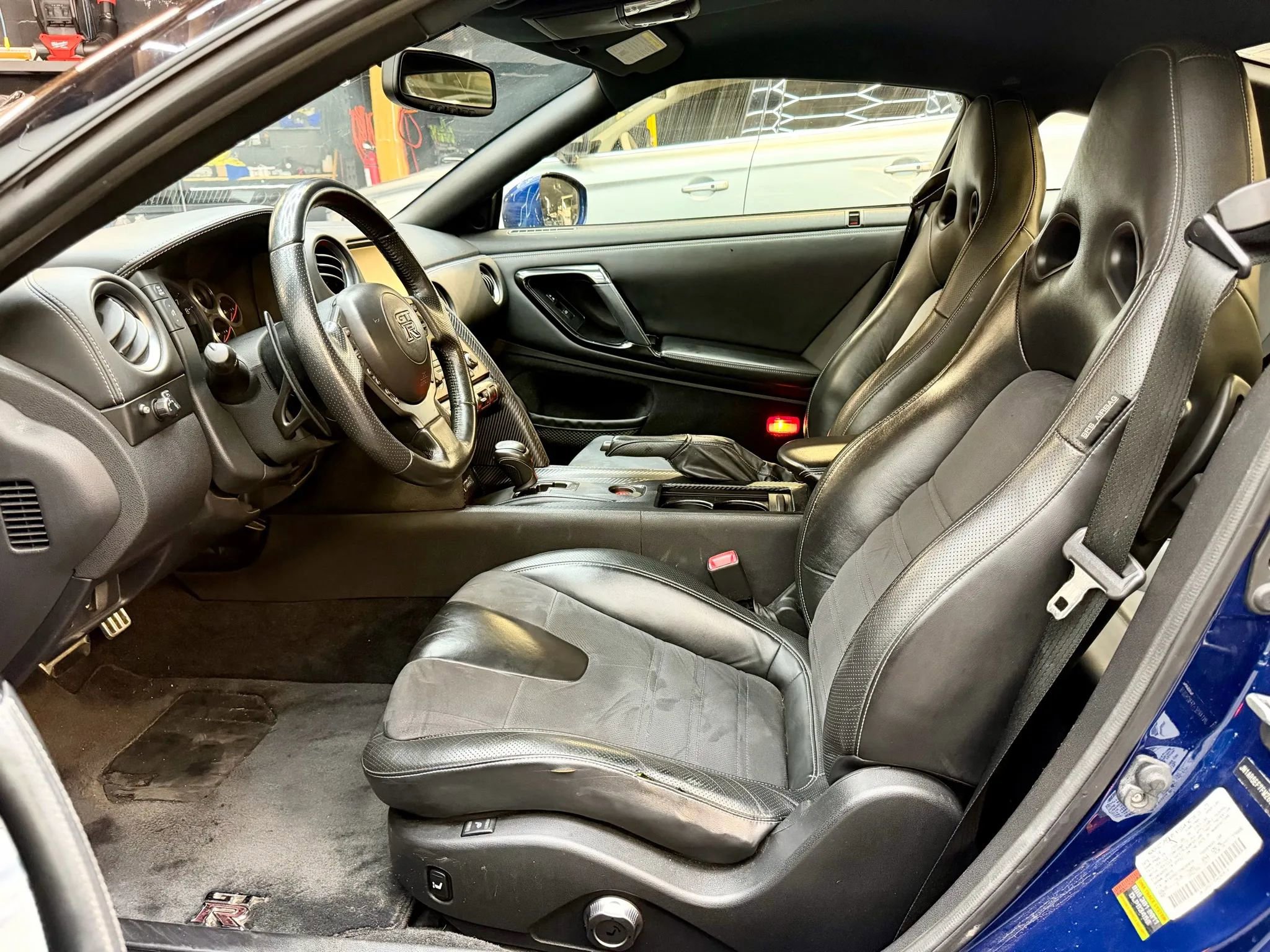 Used 2015 Nissan GT-R Premium image 9