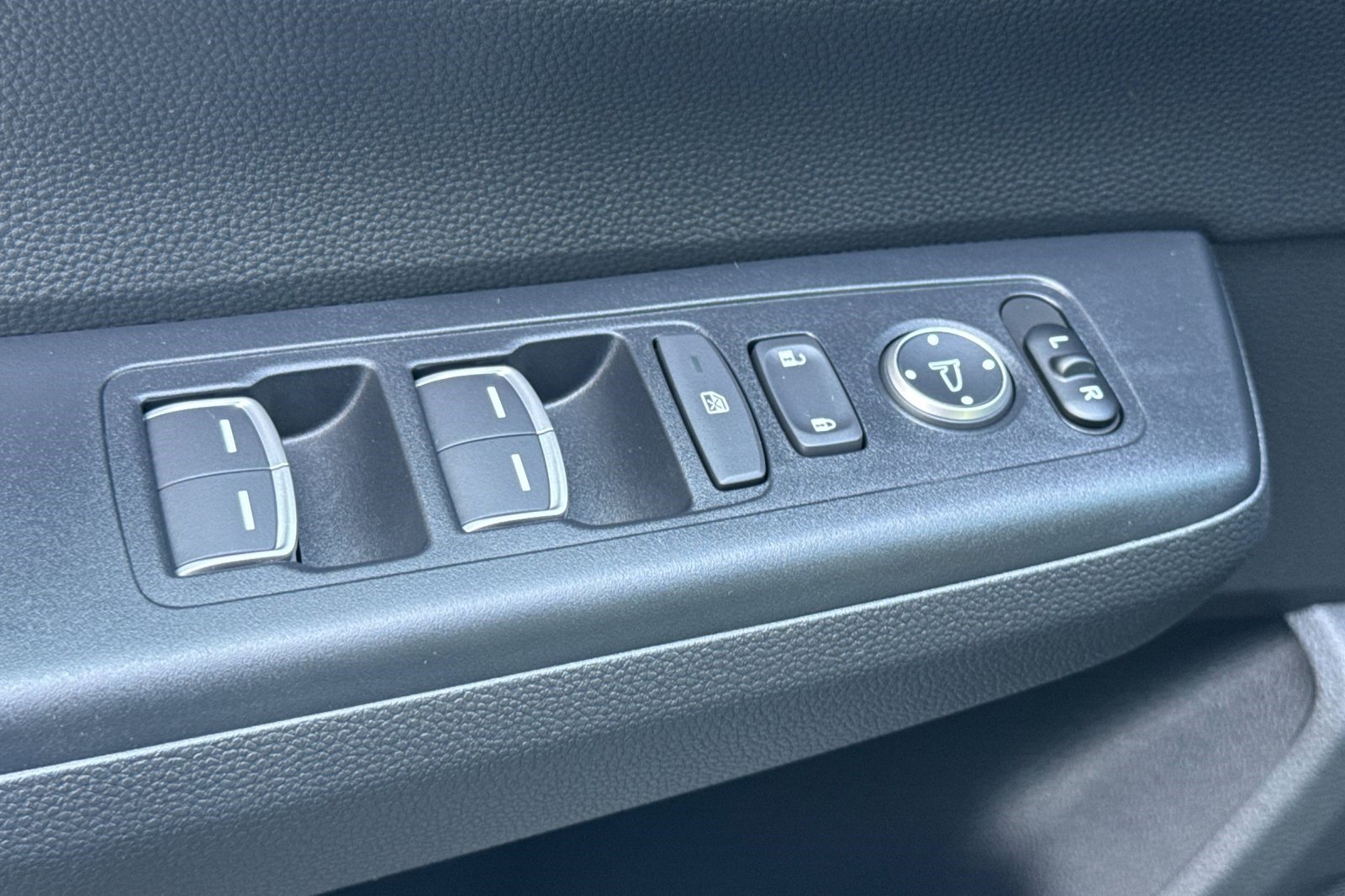 New 2026 Honda CR-V EX-L image 13