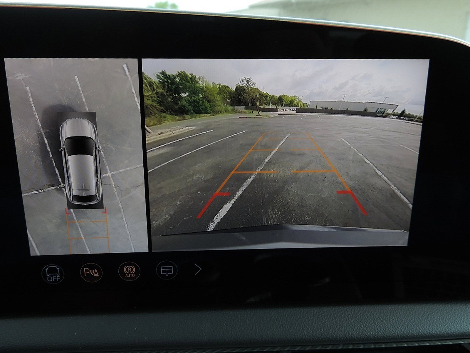 New 2026 Cadillac Optiq Luxury 2 AWD/4WD image 25