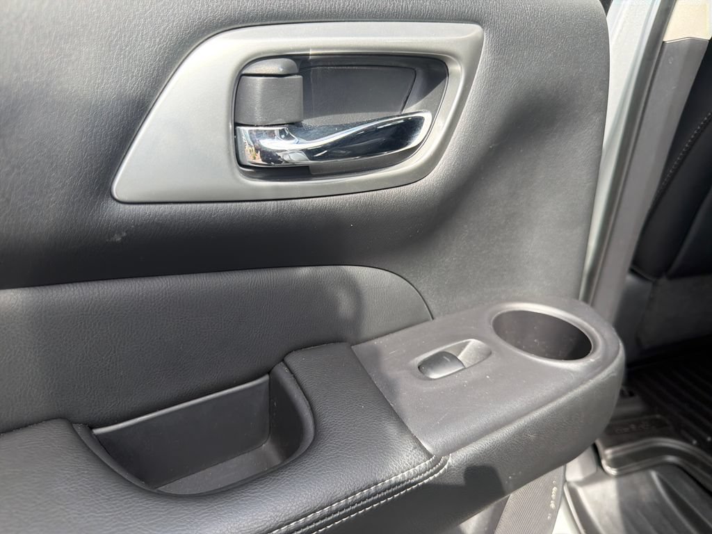 Used 2020 Nissan Pathfinder SL AWD/4WD image 26