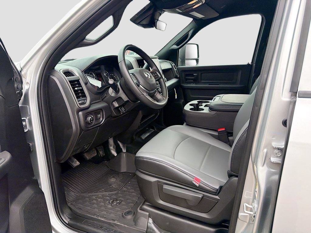 New 2026 RAM 3500 Tradesman w/ Chrome Appearance Group A AWD/4WD image 24