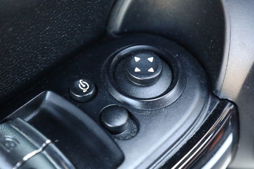 Used 2017 MINI Cooper S image 35