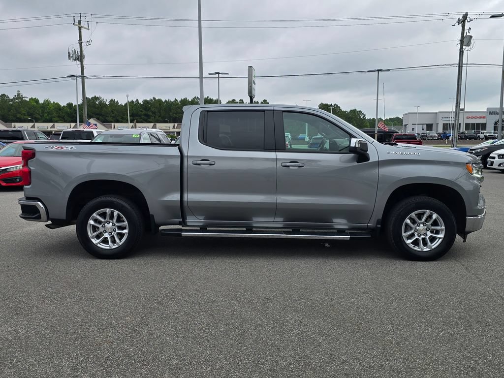 Certified 2025 Chevrolet Silverado 1500 LT w/ Leather Package AWD/4WD image 6