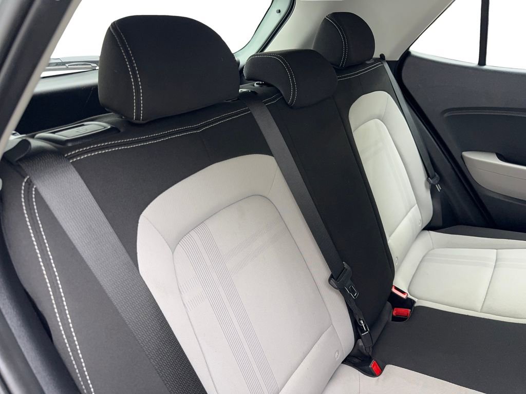 Used 2025 Hyundai Venue SEL image 38