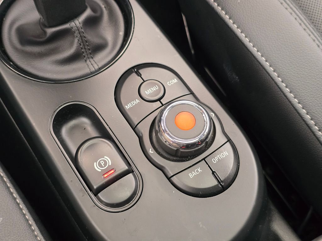 Used 2022 MINI Cooper S w/ Premium Package image 34