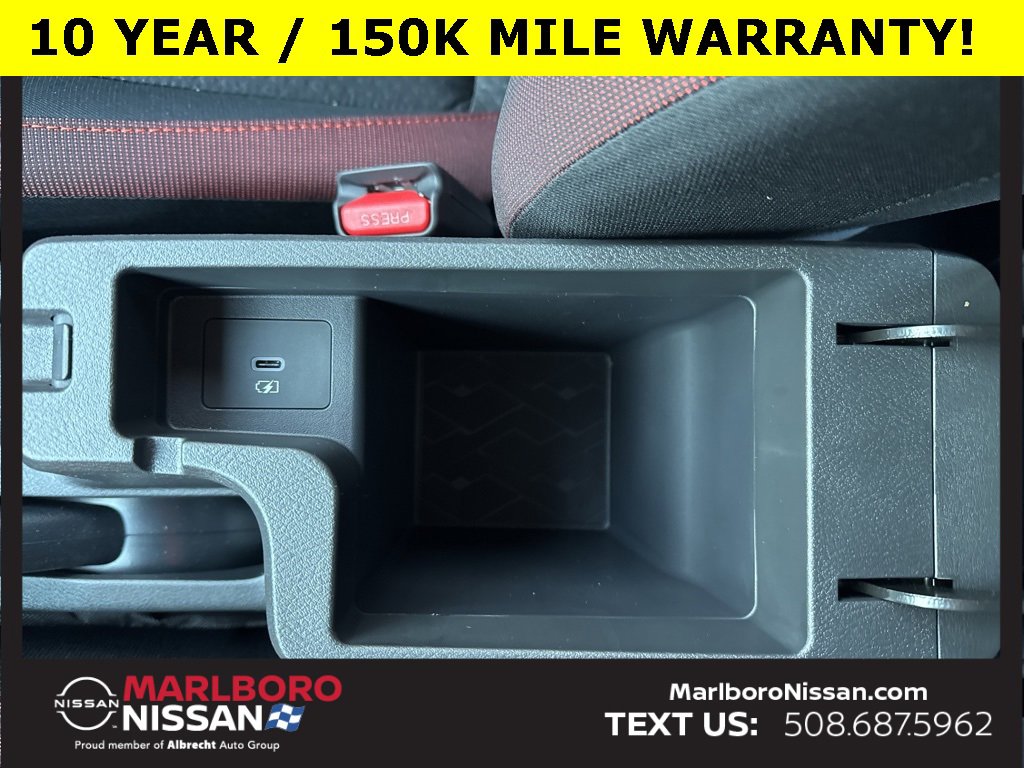 New 2025 Nissan Versa SR w/ Trunk Package image 26