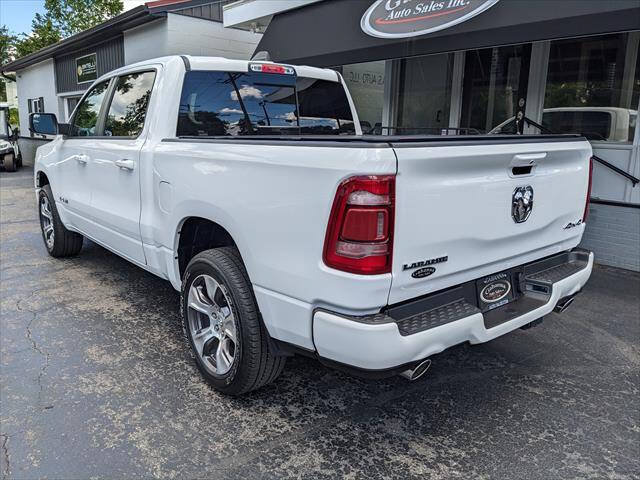 Used 2024 RAM 1500 Laramie AWD/4WD image 3