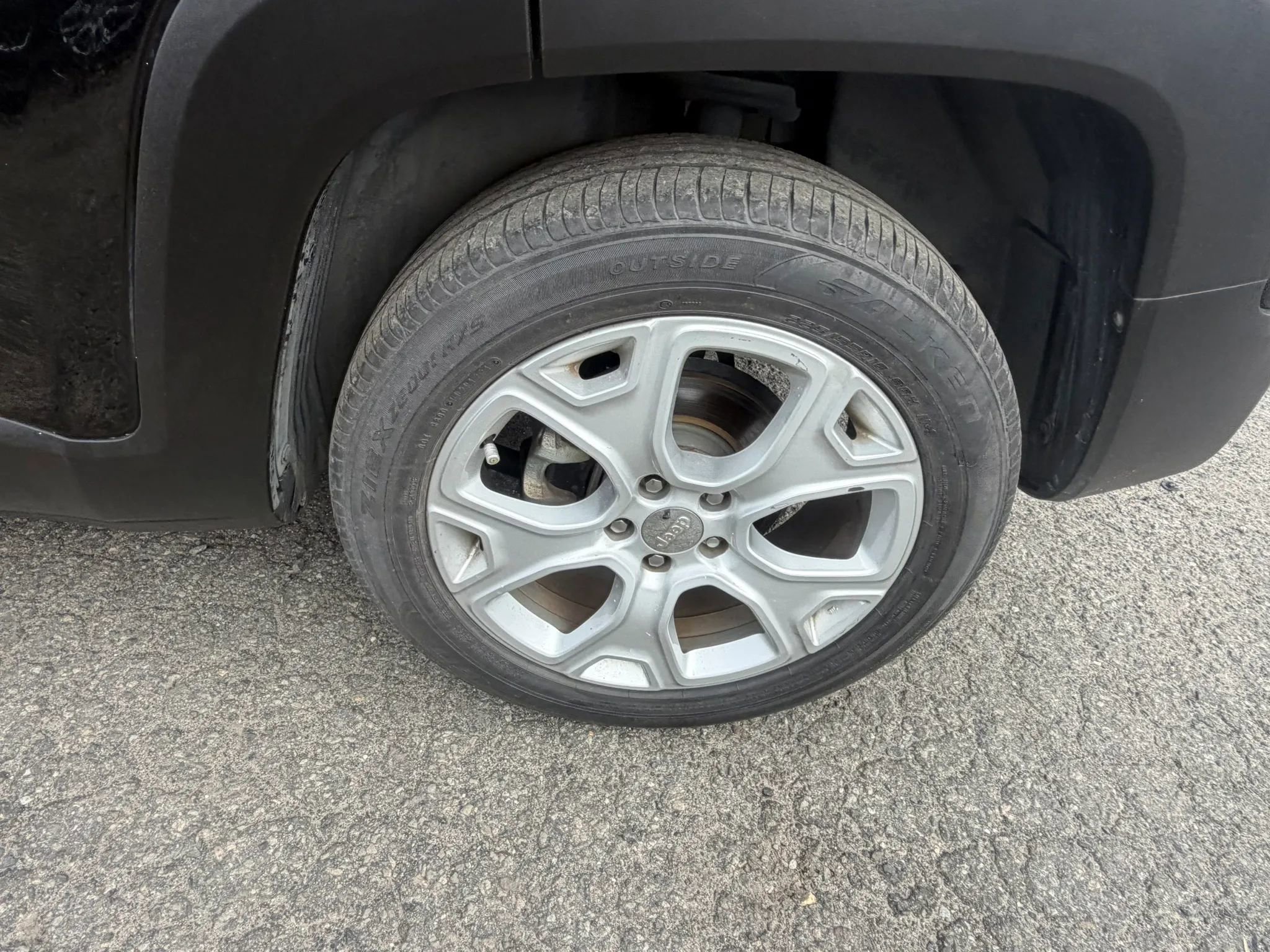 Used 2018 Jeep Renegade Limited FWD image 9