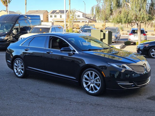 Used 2016 Lincoln MKZ w/ Technology Package image 3