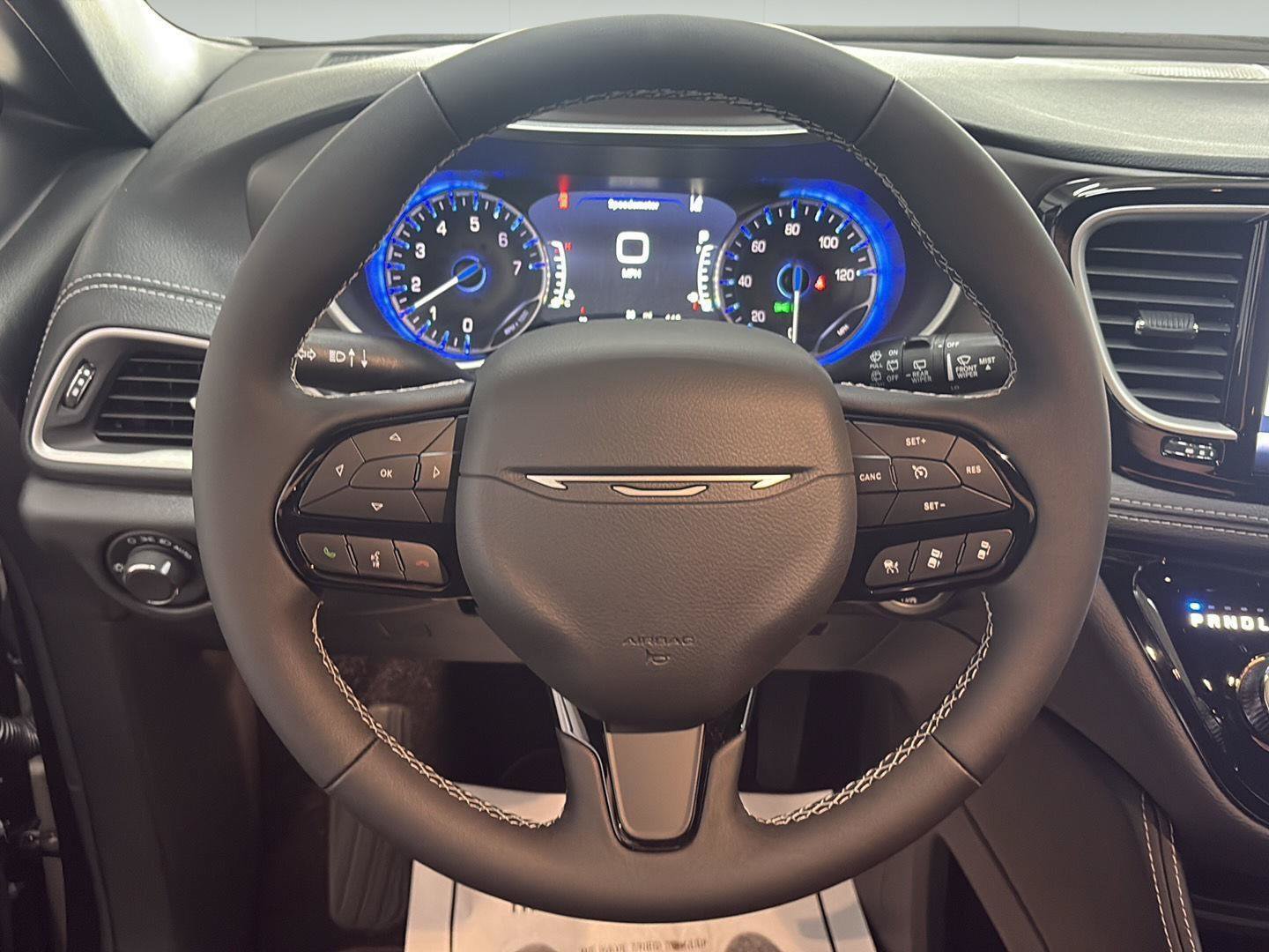 New 2027 Chrysler Pacifica Limited FWD image 8