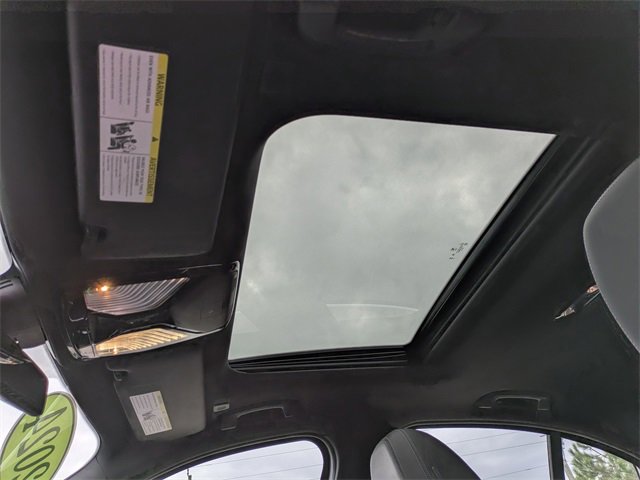 Used 2024 BMW 330e 330e iPerformance image 19