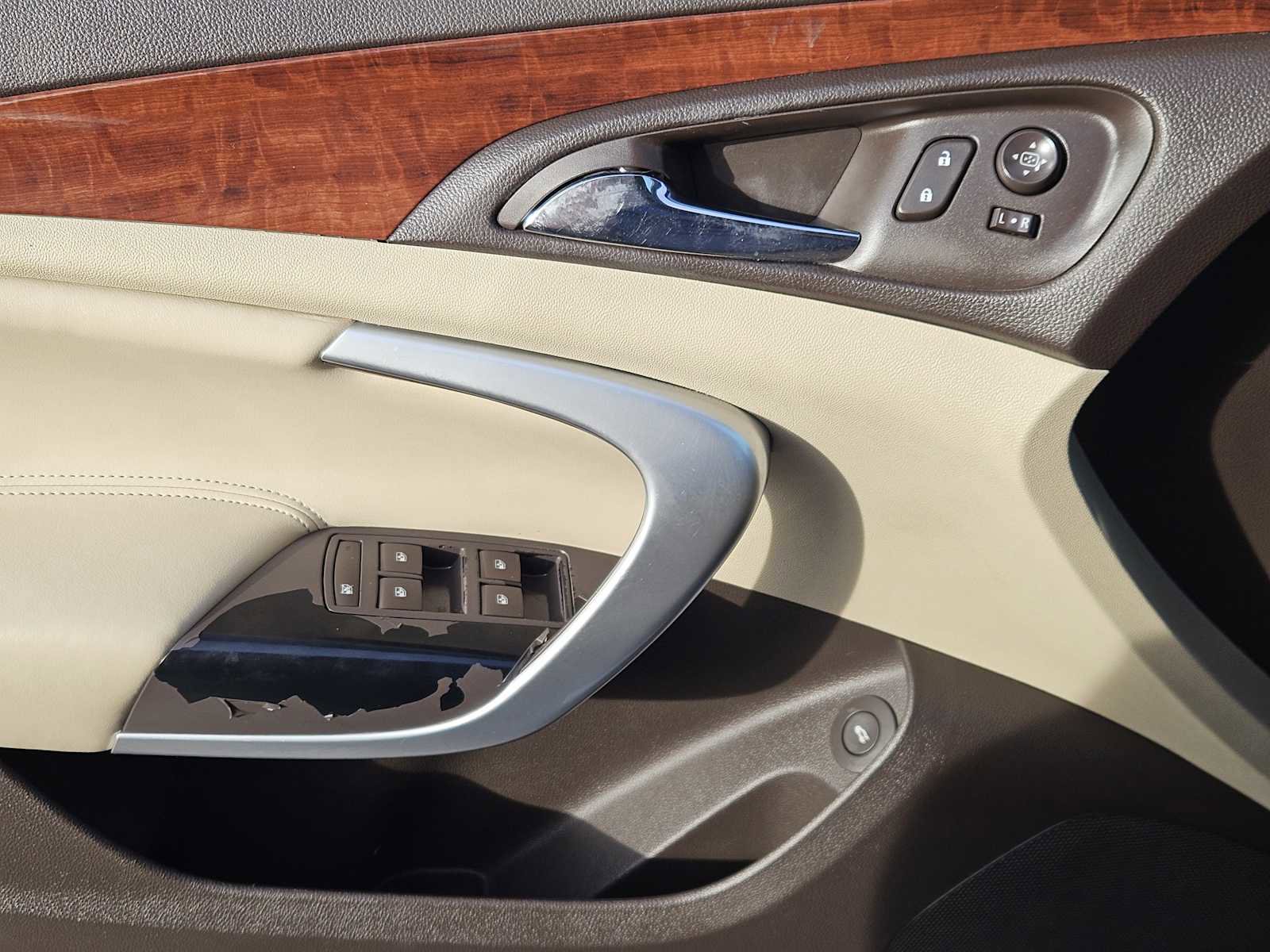 Used 2016 Buick Regal image 22