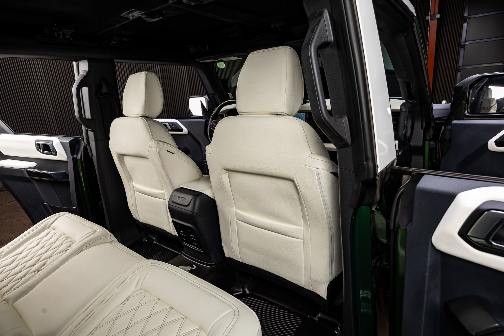 Used 2024 Ford Bronco Wildtrak image 32