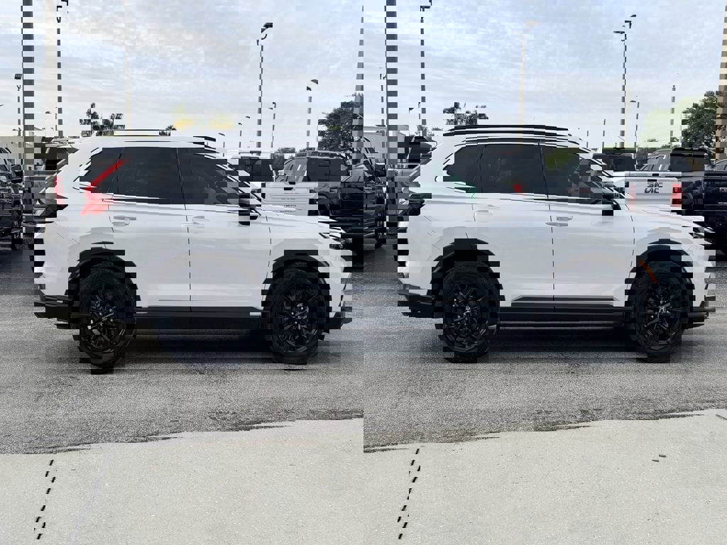 Used 2025 Honda CR-V Sport-L image 4