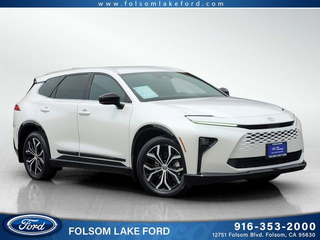 Used 2025 Toyota Crown Signia image 1