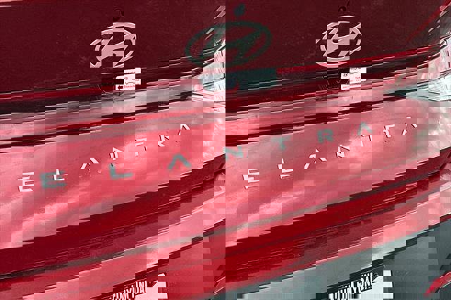 New 2025 Hyundai Elantra SEL image 23