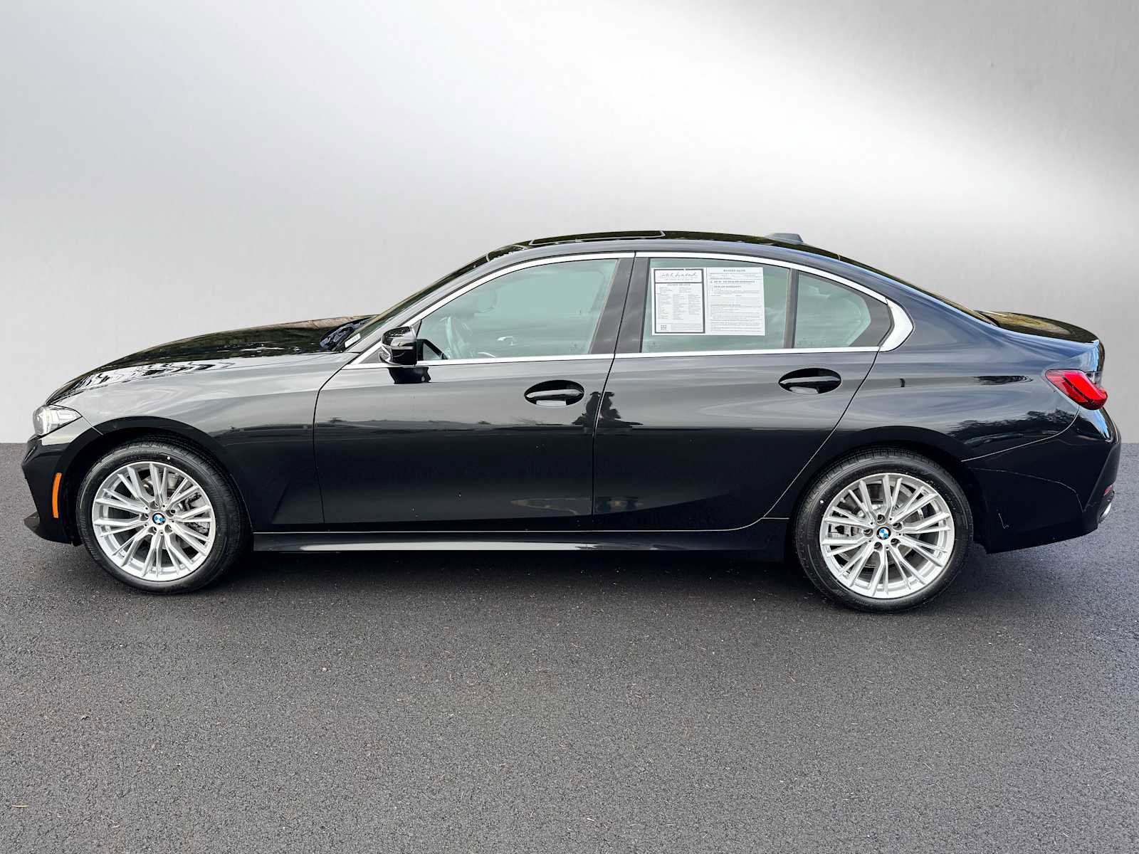 Used 2024 BMW 330i xDrive 330i xDrive image 6