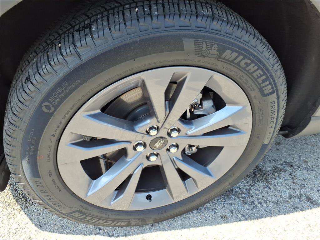 Used 2025 Ford Explorer Active w/ Active Comfort Package AWD/4WD image 8
